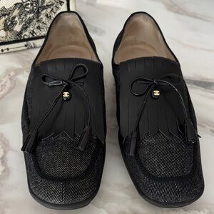 CHANEL Black and Gray Women Loafers size 8 1/2 in excellent condition
